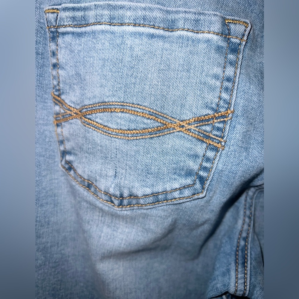 Abercrombie Distressed Kids High Rise Mini Mom Jeans - Picture 3 of 4